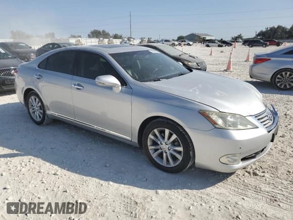 ✅ 2011 Lexus ES 330 • VIN: JTHBK1EG4B2454109 • Lot: 89846355. Listed on Copart with 117,503 mi. Free auction sales archive from the USA and detailed vehicle history report at DreamBid. Image 4.