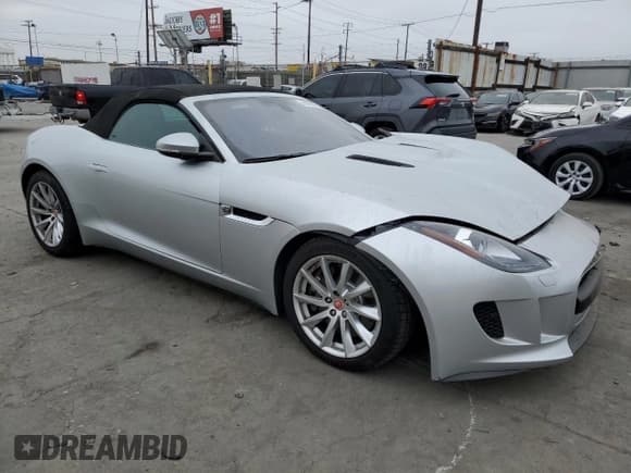 ✅ 2017 Jaguar F-Type • VIN: SAJWA6ET3H8K44866 • Lot: 90077935. Wystawiony na Copart z przebiegiem 53 057 mil. Bezpłatny archiwum sprzedaży aukcyjnych z USA i szczegółowy raport historii pojazdu na DreamBid. Zdjęcie 4.