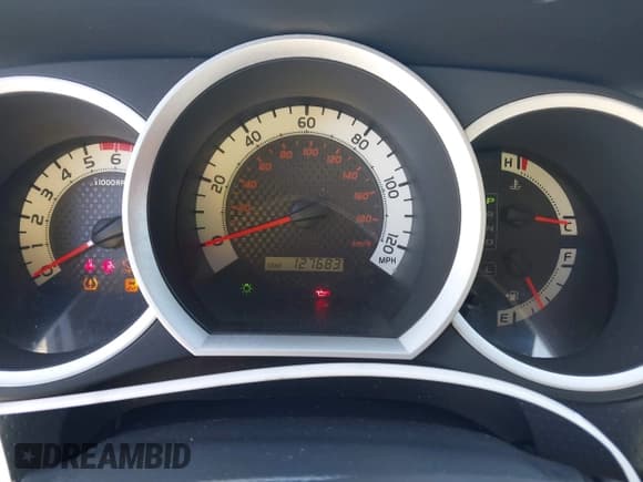 ✅ 2011 Toyota Tacoma PreRunner • VIN: 3TMKU4HN8BM030660 • Lot: 41506748. Listed on IAAI with 127,683 mi. Free auction sales archive from the USA and detailed vehicle history report at DreamBid. Image 7.