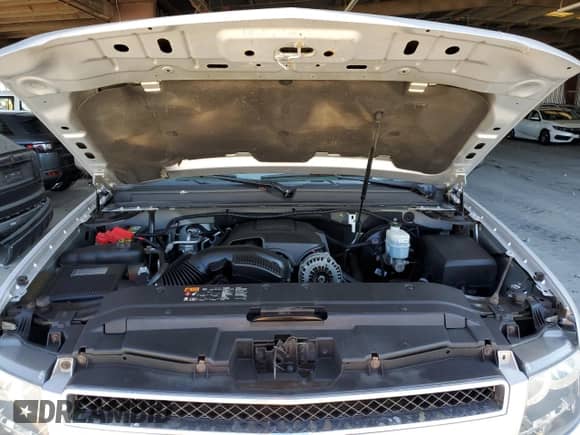 2013 Chevrolet Suburban LT with VIN 1GNSKJE79DR213312, listed as a Copart auction lot 70356745 with 79,474 mi miles and Salvage title. Bid and sale history available at DreamBid. Image 12.