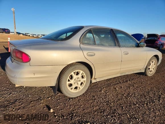 ✅ 2000 Oldsmobile Intrigue GX • VIN: 1G3WH52H1YF179743 • Lot: 93461905. Wystawiony na Copart z przebiegiem 199 931 mil. Bezpłatny archiwum sprzedaży aukcyjnych z USA i szczegółowy raport historii pojazdu na DreamBid. Zdjęcie 3.