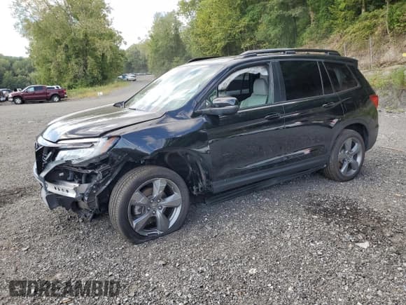 ✅ 2019 Honda Passport Touring • VIN: 5FNYF8H98KB006376 • Lot: 69685155. Listed on Copart with 93,188 mi. Free auction sales archive from the USA and detailed vehicle history report at DreamBid. Image 1.