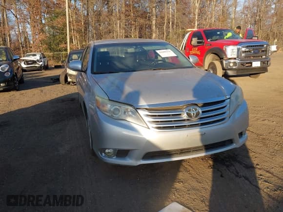 ✅ 2012 Toyota Avalon • VIN: 4T1BK3DB9CU454479 • Lot: 43689334. Listed on IAAI with 298,090 mi. Free auction sales archive from the USA and detailed vehicle history report at DreamBid. Image 6.