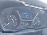 ✅ 2017 Ford Transit XL • VIN: 1FBZX2ZM5HKA20740 • Lot: 41144911. Wystawiony na IAAI z przebiegiem 201 936 mil. Bezpłatny archiwum sprzedaży aukcyjnych z USA i szczegółowy raport historii pojazdu na DreamBid. Zdjęcie 7.