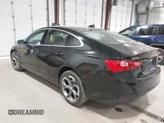 2024 Chevrolet Malibu LT z VIN 1G1ZD5ST9RF139384, wystawiony jako IAAI lot #43414327 z przebiegiem 70 822 mil mil oraz . Historia ofert i sprzedaży dostępna na DreamBid. Obrazek 3.