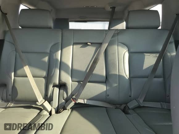 2015 Chevrolet Suburban LT z VIN 1GNSKJKCXFR671610, wystawiony jako Copart lot #69011514 z przebiegiem 213 489 mil mil oraz Czysty tytuł • Clean title. Historia ofert i sprzedaży dostępna na DreamBid. Obrazek 10.