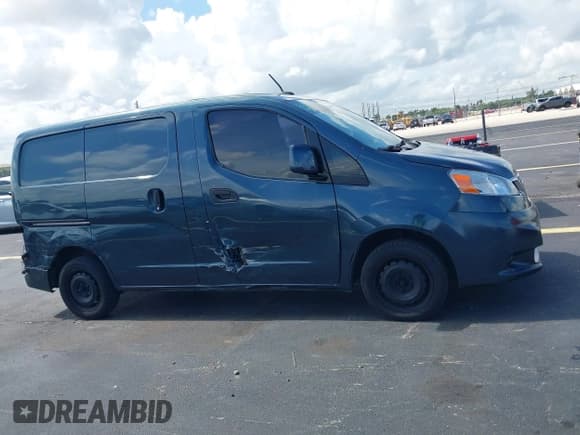✅ 2018 Nissan NV200 SV • VIN: 3N6CM0KN0JK690074 • Lot: 42708408. Listed on IAAI with 95,093 mi. Free auction sales archive from the USA and detailed vehicle history report at DreamBid. Image 13.