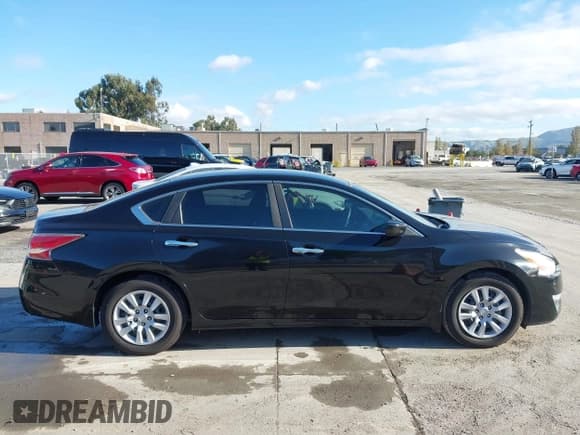 ✅ 2015 Nissan Altima S • VIN: 1N4AL3AP4FC267969 • Лот: 43720446. Опубликован ранее на IAAI с пробегом 112 234 миль. Бесплатный доступ к архиву аукционных продаж из США и подробный отчёт об истории автомобиля на DreamBid. Изображение 13.