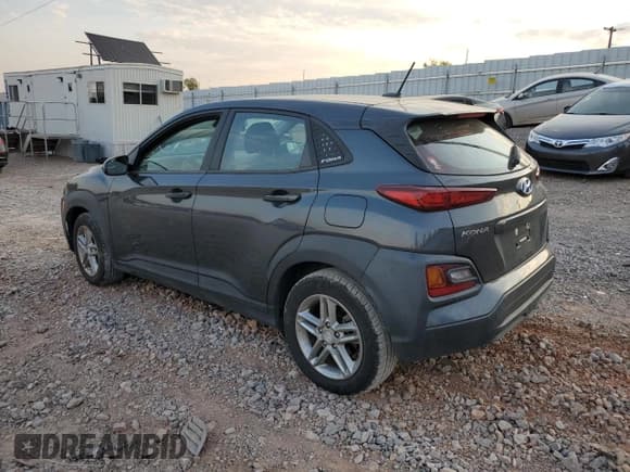 ✅ 2020 Hyundai Kona SE • VIN: KM8K12AA3LU483842 • Лот: 75537374. Опубликован ранее на Copart с пробегом 69 230 миль. Бесплатный доступ к архиву аукционных продаж из США и подробный отчёт об истории автомобиля на DreamBid. Изображение 2.