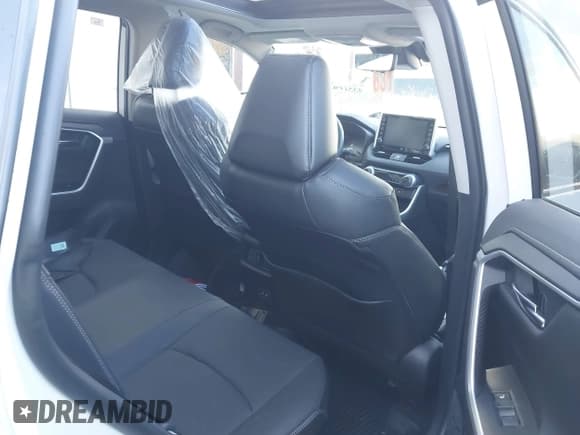 ✅ 2022 Toyota RAV4 Hybrid Limited • VIN: 4T3D6RFVXNU096715 • Lot: 43511987. Listed on IAAI with 33,296 mi. Free auction sales archive from the USA and detailed vehicle history report at DreamBid. Image 8.