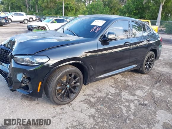 ✅ 2025 BMW X4 xDrive30i • VIN: 5UX33DT06S9X74886 • Lot: 42731054. Listed on IAAI with 7,278 mi. Free auction sales archive from the USA and detailed vehicle history report at DreamBid. Image 2.