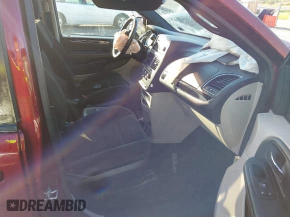 ✅ 2017 Dodge Grand Caravan SE • VIN: 2C4RDGBG2HR568637 • Lot: 43435938. Wystawiony na IAAI z przebiegiem 133 653 mil. Bezpłatny archiwum sprzedaży aukcyjnych z USA i szczegółowy raport historii pojazdu na DreamBid. Zdjęcie 5.