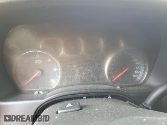 ✅ 2018 Chevrolet Suburban LS • VIN: 1GNSCGKC7JR220613 • Lot: 81006203. Wystawiony na Copart z przebiegiem 98 921 mil. Bezpłatny archiwum sprzedaży aukcyjnych z USA i szczegółowy raport historii pojazdu na DreamBid. Zdjęcie 9.