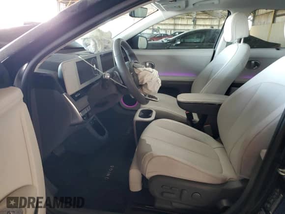 ✅ 2023 Hyundai Ioniq 5 Limited • VIN: KM8KR4AE2PU231187 • Lot: 73885794. Wystawiony na Copart z przebiegiem 10 297 mil mil. Skorzystaj z bezpłatnego archiwum sprzedaży aukcyjnych z USA i zobacz szczegółowy raport historii pojazdu na DreamBid. Zdjęcie 7.