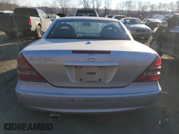 ✅ 2001 Mercedes-Benz SLK 230 Kompressor • VIN: WDBKK49F11F208161 • Лот: 89014555. Опубликован ранее на Copart с пробегом 50 820 миль. Бесплатный доступ к архиву аукционных продаж из США и подробный отчёт об истории автомобиля на DreamBid. Изображение 6.