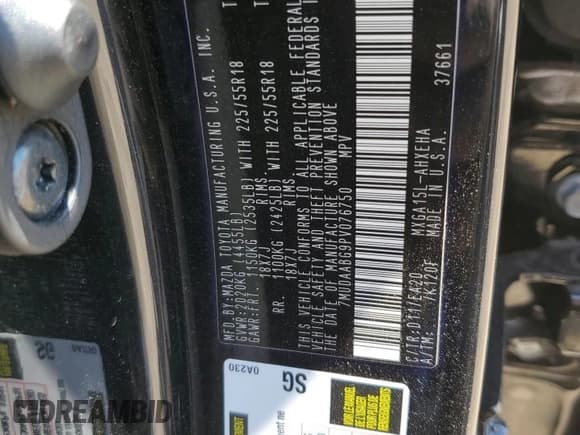 ✅ 2023 Toyota Corolla Cross XLE • VIN: 7MUDAABG9PV076750 • Лот: 51434765. Опубликован ранее на Copart с пробегом Не указан. Бесплатный доступ к архиву аукционных продаж из США и подробный отчёт об истории автомобиля на DreamBid. Изображение 15.