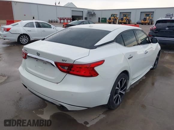 ✅ 2017 Nissan Maxima SV • VIN: 1N4AA6AP4HC452680 • Лот: 42441018. Опубликован ранее на IAAI с пробегом 142 330 миль. Бесплатный доступ к архиву аукционных продаж из США и подробный отчёт об истории автомобиля на DreamBid. Изображение 4.