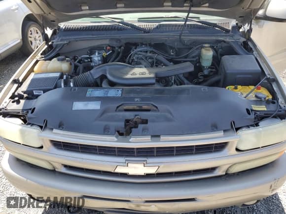 ✅ 2002 Chevrolet Suburban LT • VIN: 3GNFK16T82G358318 • Лот: 61071145. Опубликован ранее на Copart с пробегом 202 666 миль. Бесплатный доступ к архиву аукционных продаж из США и подробный отчёт об истории автомобиля на DreamBid. Изображение 12.