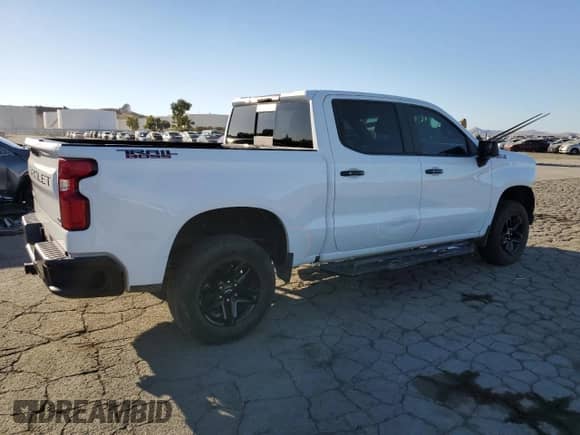 ✅ 2019 Chevrolet Silverado 1500 LT Trail Boss • VIN: 3GCPYFED3KG130455 • Лот: 82328725. Опубликован ранее на Copart с пробегом 108 443 миль. Бесплатный доступ к архиву аукционных продаж из США и подробный отчёт об истории автомобиля на DreamBid. Изображение 3.