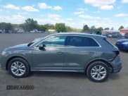 ✅ 2025 Audi Q3 S line Premium • VIN: WA1DECF39S1057116 • Lot: 43202256. Wystawiony na IAAI z przebiegiem 16 195 mil. Bezpłatny archiwum sprzedaży aukcyjnych z USA i szczegółowy raport historii pojazdu na DreamBid. Zdjęcie 15.