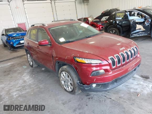 ✅ 2017 Jeep Cherokee Latitude • VIN: 1C4PJLCB8HW560464 • Lot: 42694469. Wystawiony na IAAI z przebiegiem 148 898 mil. Bezpłatny archiwum sprzedaży aukcyjnych z USA i szczegółowy raport historii pojazdu na DreamBid. Zdjęcie 1.