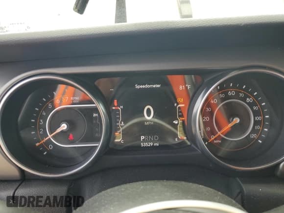 ✅ 2018 Jeep Wrangler Unlimited Sport • VIN: 1C4HJXDGXJW273087 • Lot: 56347205. Wystawiony na Copart z przebiegiem 53 529 mil. Bezpłatny archiwum sprzedaży aukcyjnych z USA i szczegółowy raport historii pojazdu na DreamBid. Zdjęcie 9.