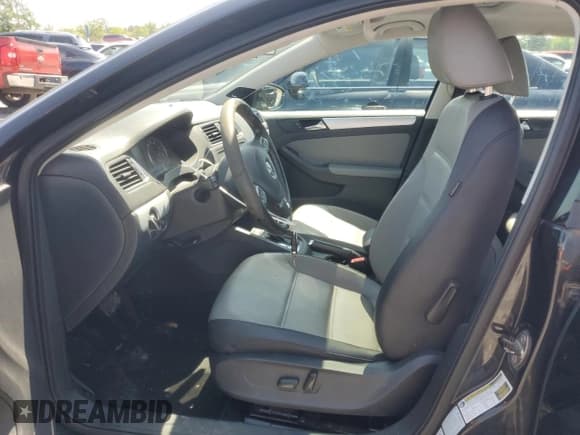 ✅ 2013 Volkswagen Jetta Hybrid SE • VIN: 3VW637AJ3DM219519 • Lot: 61418605. Listed on Copart with 107,427 mi. Free auction sales archive from the USA and detailed vehicle history report at DreamBid. Image 7.