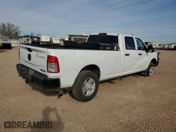 ✅ 2024 Ram 3500 Tradesman • VIN: 3C63R3GJ8RG155995 • Лот: 90999005. Опубликован ранее на Copart с пробегом 53 141 миль. Бесплатный доступ к архиву аукционных продаж из США и подробный отчёт об истории автомобиля на DreamBid. Изображение 3.