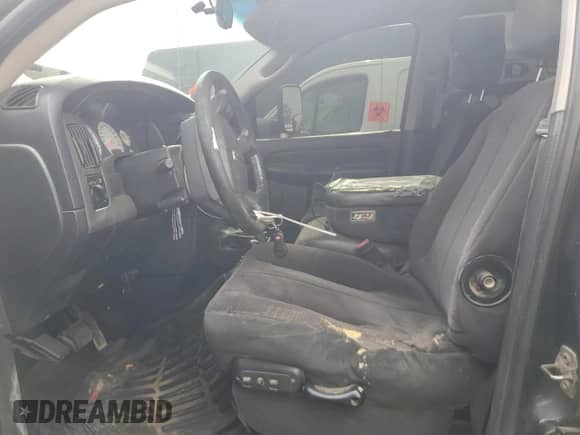 2005 Dodge 3500 SLT z VIN 3D7MS48C85G847049, wystawiony jako Copart lot #86291085 z przebiegiem 512 371 mil mil oraz Szkoda całkowita • Salvage title. Historia ofert i sprzedaży dostępna na DreamBid. Obrazek 7.