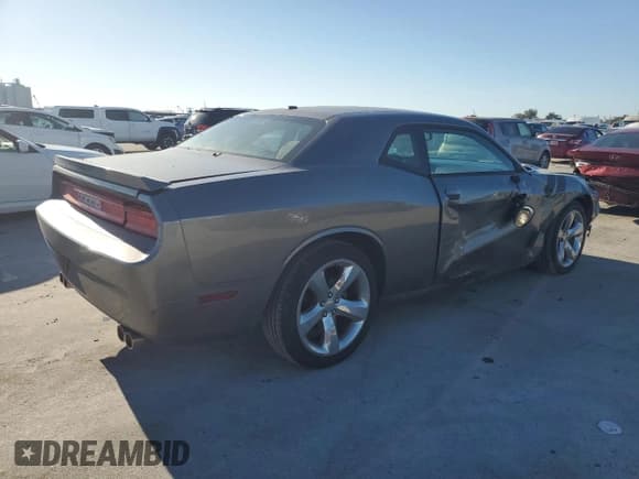 ✅ 2012 Dodge Challenger R/T • VIN: 2C3CDYBT6CH168320 • Lot: 81587914. Wystawiony na Copart z przebiegiem 229 833 mil. Bezpłatny archiwum sprzedaży aukcyjnych z USA i szczegółowy raport historii pojazdu na DreamBid. Zdjęcie 3.