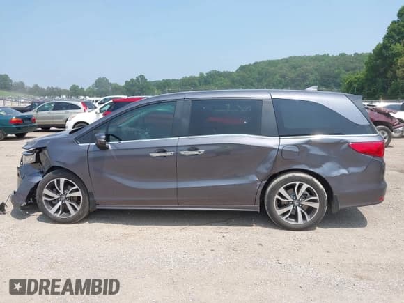 ✅ 2022 Honda Odyssey Touring • VIN: 5FNRL6H83NB023583 • Lot: 42425498. Listed on IAAI with Not provided. Free auction sales archive from the USA and detailed vehicle history report at DreamBid. Image 13.