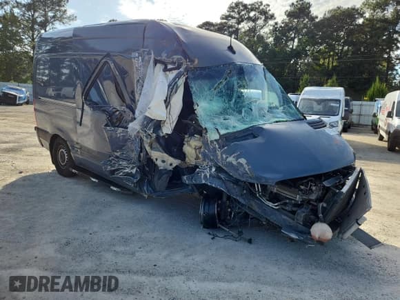 ✅ 2019 Mercedes-Benz Sprinter Cargo • VIN: WD4PF0CD6KP091500 • Lot: 84799425. Listed on Copart with Not provided. Free auction sales archive from the USA and detailed vehicle history report at DreamBid. Image 4.