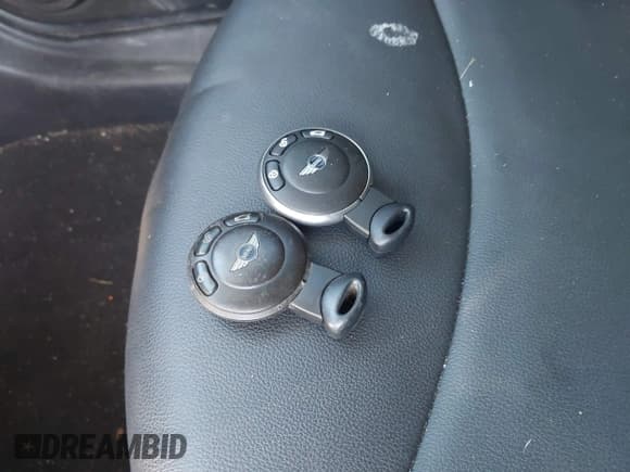 ✅ 2014 MINI Clubman • VIN: WMWZF3C52ET493388 • Lot: 42979003. Wystawiony na IAAI z przebiegiem 64 654 mil. Bezpłatny archiwum sprzedaży aukcyjnych z USA i szczegółowy raport historii pojazdu na DreamBid. Zdjęcie 11.