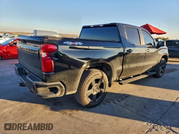 ✅ 2019 Chevrolet Silverado 1500 Custom • VIN: 3GCUYBEF0KG236679 • Лот: 96267825. Опубликован ранее на Copart с пробегом 123 006 миль. Бесплатный доступ к архиву аукционных продаж из США и подробный отчёт об истории автомобиля на DreamBid. Изображение 3.