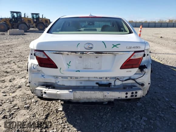 ✅ 2012 Lexus LS 460 • VIN: JTHCL5EF6C5013761 • Lot: 89537085. Listed on Copart with 236,577 mi. Free auction sales archive from the USA and detailed vehicle history report at DreamBid. Image 6.