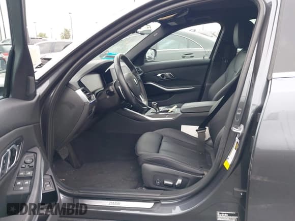 ✅ 2022 BMW 3 Series 330i • VIN: 3MW5R1J01N8C33802 • Lot: 41856666. Listed on IAAI with 41,095 mi. Free auction sales archive from the USA and detailed vehicle history report at DreamBid. Image 5.