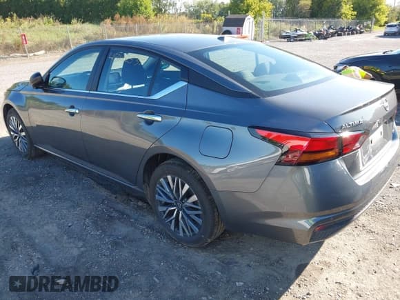 ✅ 2025 Nissan Altima SV • VIN: 1N4BL4DW2SN370996 • Лот: 43162535. Опубликован ранее на IAAI с пробегом 11 362 миль. Бесплатный доступ к архиву аукционных продаж из США и подробный отчёт об истории автомобиля на DreamBid. Изображение 3.