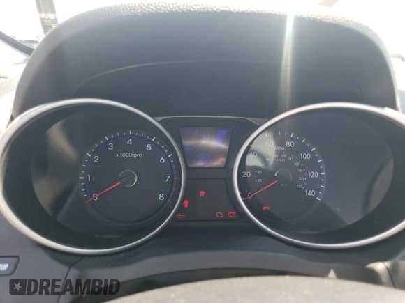 2013 Hyundai Tucson GLS z VIN KM8JU3AC3DU750666, wystawiony jako Copart lot #62409444 z przebiegiem 146 527 mil mil oraz Szkoda całkowita • Salvage title. Historia ofert i sprzedaży dostępna na DreamBid. Obrazek 9.