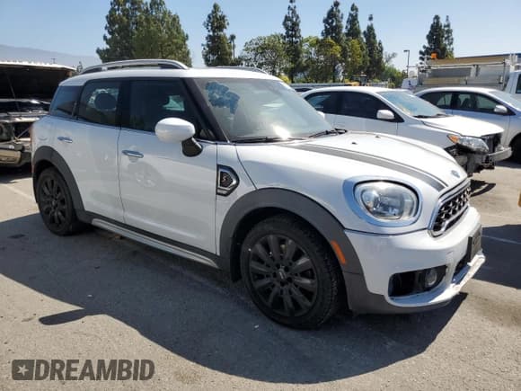 ✅ 2020 MINI Countryman Cooper S • VIN: WMZYW7C02L3L86834 • Лот: 66739295. Опубликован ранее на Copart с пробегом 63 675 миль. Бесплатный доступ к архиву аукционных продаж из США и подробный отчёт об истории автомобиля на DreamBid. Изображение 4.