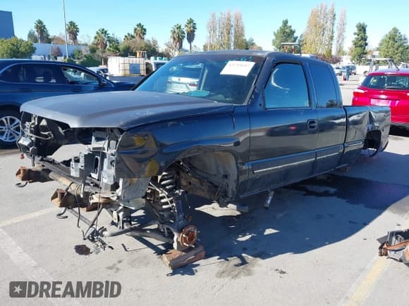 ✅ 2003 Chevrolet Silverado 1500 LT • VIN: 2GCEC19T031308553 • Лот: 43735657. Опубликован ранее на IAAI с пробегом Не указан. Бесплатный доступ к архиву аукционных продаж из США и подробный отчёт об истории автомобиля на DreamBid. Изображение 18.