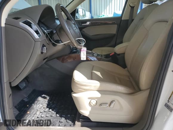 ✅ 2016 Audi Q5 Premium Plus • VIN: WA1D7AFP0GA088554 • Лот: 84483645. Опубликован ранее на Copart с пробегом 93 811 миль. Бесплатный доступ к архиву аукционных продаж из США и подробный отчёт об истории автомобиля на DreamBid. Изображение 7.