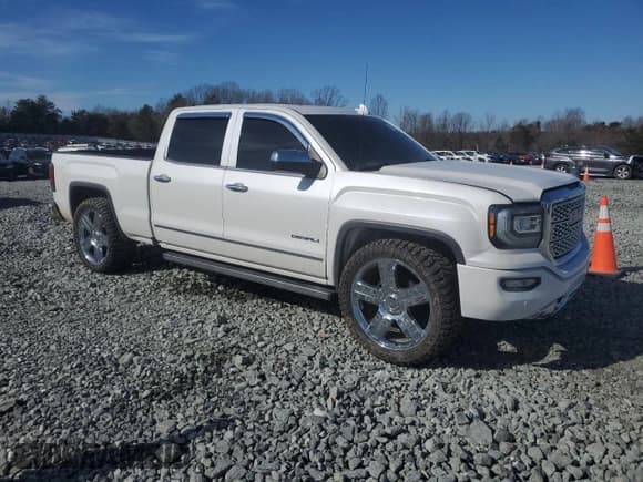 ✅ 2017 GMC Sierra 1500 Denali • VIN: 3GTU2PEJ1HG190338 • Lot: 42813325. Listed on Copart with 87,104 mi. Free auction sales archive from the USA and detailed vehicle history report at DreamBid. Image 4.