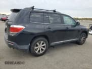 ✅ 2011 Toyota Highlander SE • VIN: 5TDZA3EHXBS016730 • Лот: 91215305. Опубликован ранее на Copart с пробегом 142 737 миль. Бесплатный доступ к архиву аукционных продаж из США и подробный отчёт об истории автомобиля на DreamBid. Изображение 3.