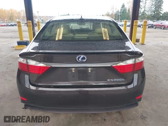 ✅ 2013 Lexus ES 300h • VIN: JTHBW1GG5D2029275 • Lot: 43682314. Listed on IAAI with 200,627 mi. Free auction sales archive from the USA and detailed vehicle history report at DreamBid. Image 16.