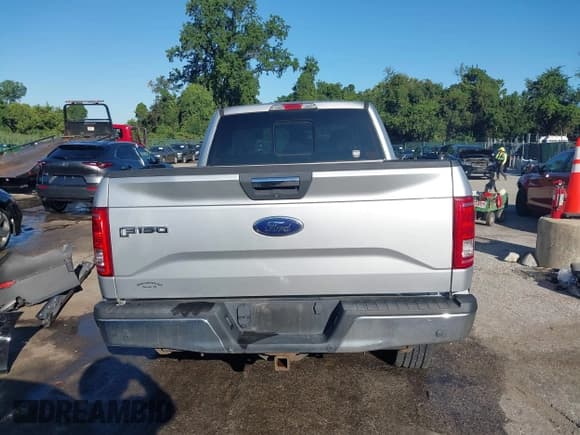 ✅ 2015 Ford F-150 XLT • VIN: 1FTEX1EP0FFC18037 • Lot: 43059343. Listed on IAAI with 151,499 mi. Free auction sales archive from the USA and detailed vehicle history report at DreamBid. Image 16.