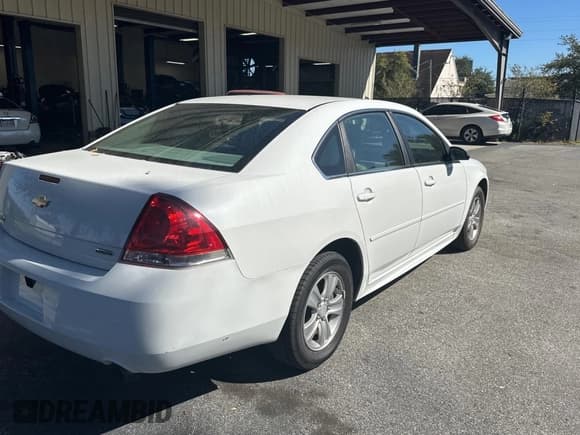 ✅ 2014 Chevrolet Impala LS • VIN: 2G1WA5E37E1167256 • Лот: 78012684. Опубликован ранее на Copart с пробегом 109 925 миль. Бесплатный доступ к архиву аукционных продаж из США и подробный отчёт об истории автомобиля на DreamBid. Изображение 4.