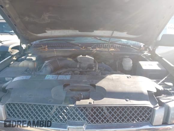 ✅ 2003 Chevrolet Silverado 2500HD LS • VIN: 1GCHC29113E232275 • Lot: 41367050. Listed on IAAI with 266,450 mi. Free auction sales archive from the USA and detailed vehicle history report at DreamBid. Image 10.