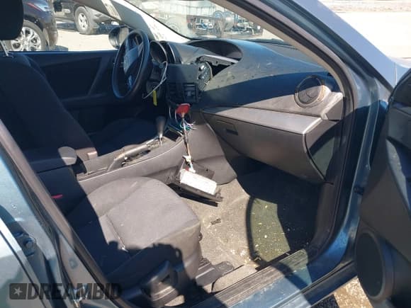 ✅ 2010 Mazda 3 i SV • VIN: JM1BL1SF3A1246804 • Лот: 41575506. Опубликован ранее на IAAI с пробегом 123 298 миль. Бесплатный доступ к архиву аукционных продаж из США и подробный отчёт об истории автомобиля на DreamBid. Изображение 5.