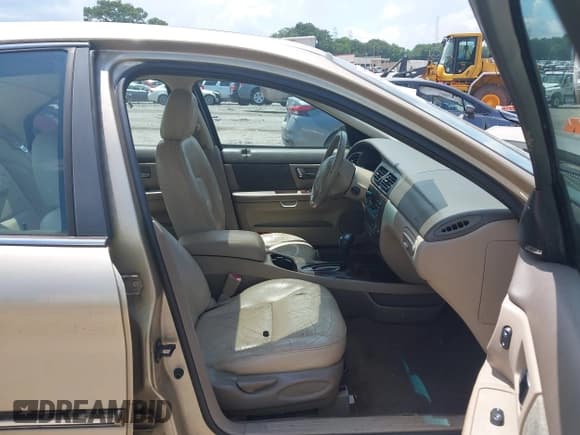 ✅ 2000 Mercury Sable LS Premium • VIN: 1MEFM55SXYA629629 • Lot: 42623968. Wystawiony na IAAI z przebiegiem 207 003 mil. Bezpłatny archiwum sprzedaży aukcyjnych z USA i szczegółowy raport historii pojazdu na DreamBid. Zdjęcie 5.