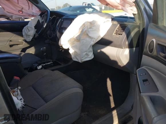 ✅ 2015 Toyota Tacoma • VIN: 5TFUU4EN6FX125019 • Лот: 41335084. Опубликован ранее на IAAI с пробегом 211 855 миль. Бесплатный доступ к архиву аукционных продаж из США и подробный отчёт об истории автомобиля на DreamBid. Изображение 5.